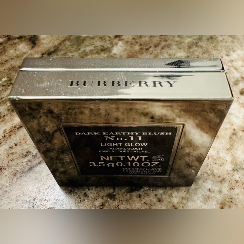 BURBERRY Natural Light Glow # 11 - Picture 2 of 3